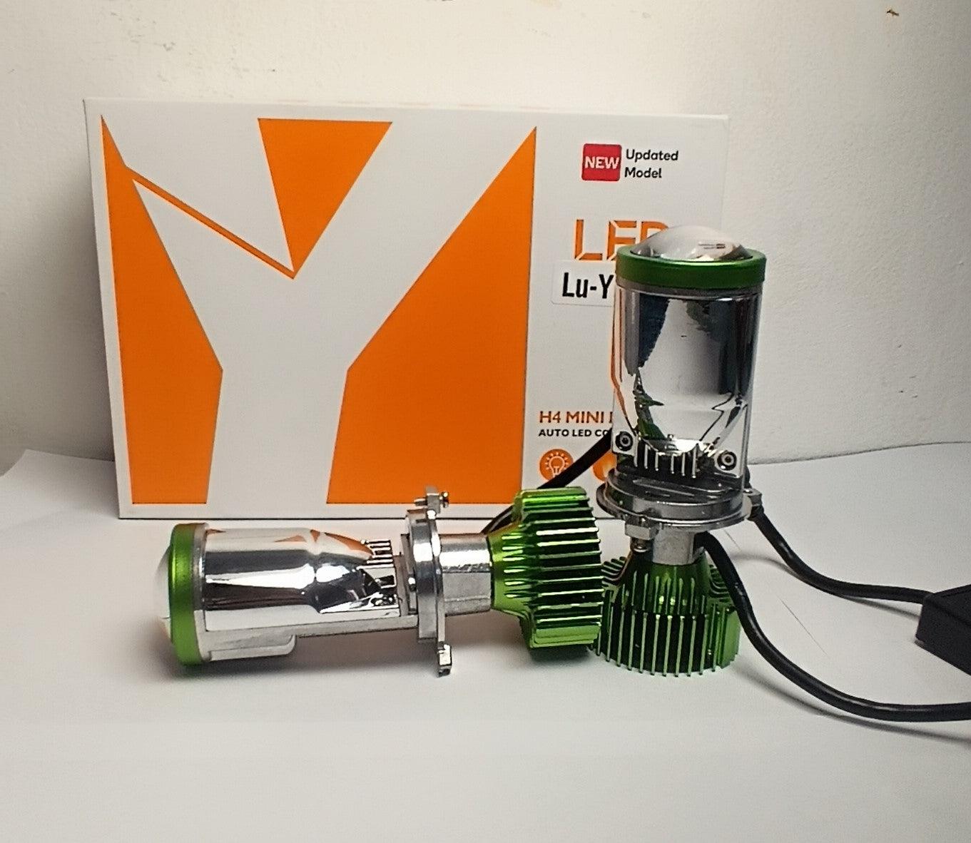 Faro H4 lupa - 50000 LM
